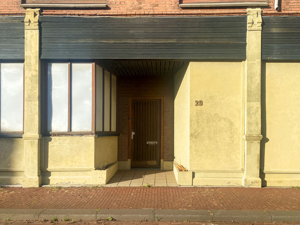 1647 20231015 gevel laag licht Neptunusstraat 29 IJmuiden-IMG_5135 bewerkt